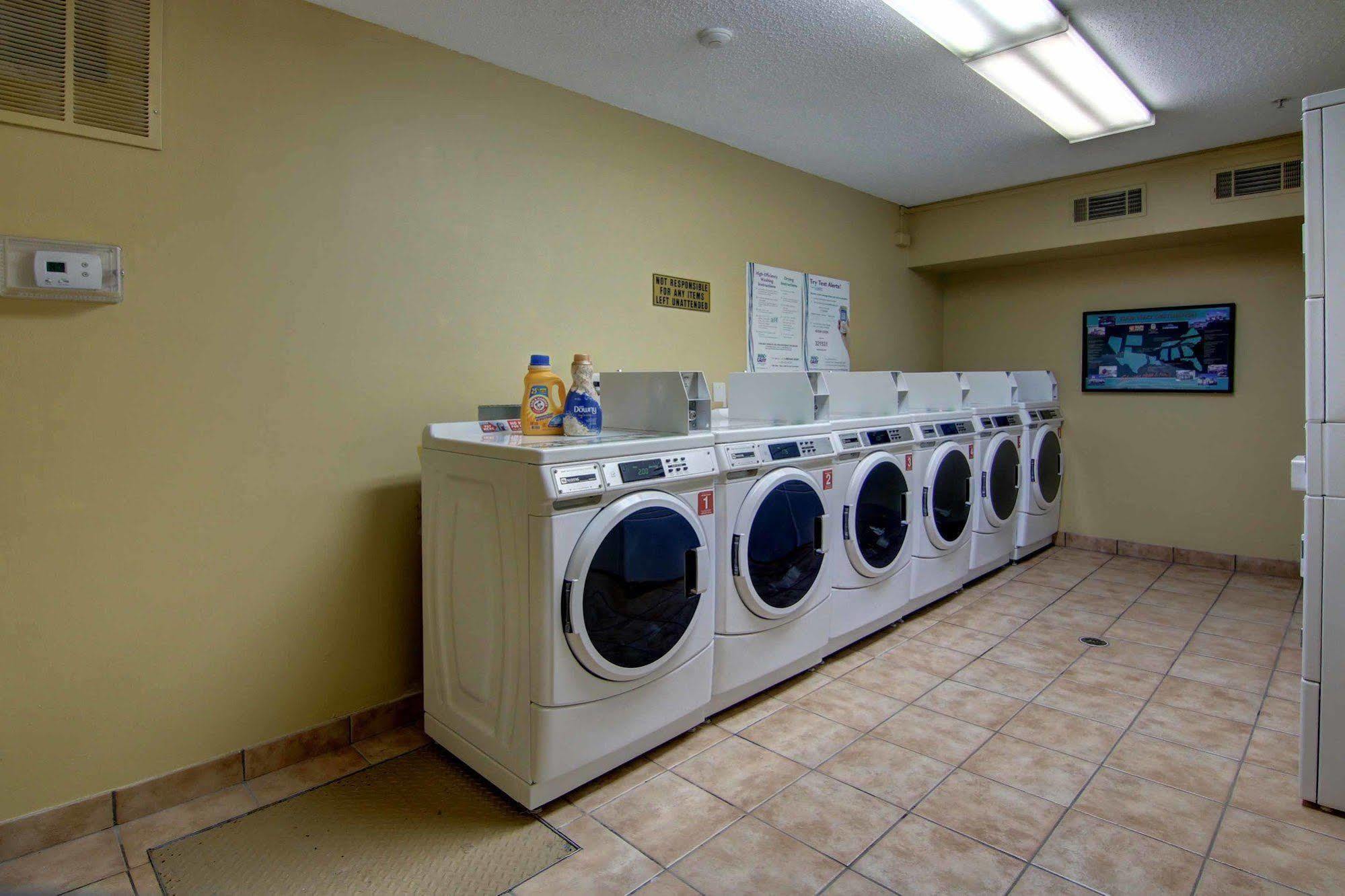 Intown Suites Extended Stay Atlanta Ga - Snellville Buitenkant foto