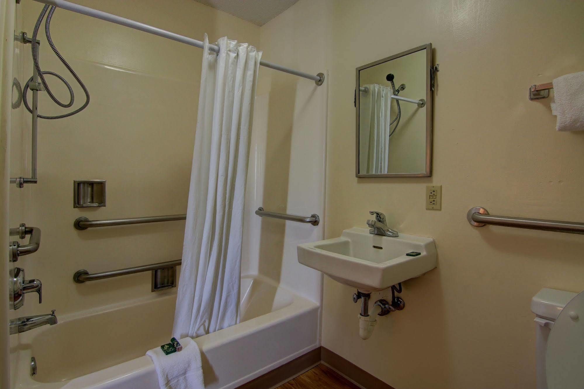 Intown Suites Extended Stay Atlanta Ga - Snellville Buitenkant foto