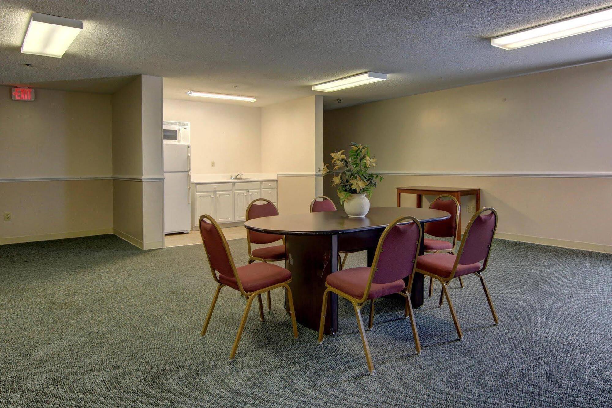 Intown Suites Extended Stay Atlanta Ga - Snellville Buitenkant foto